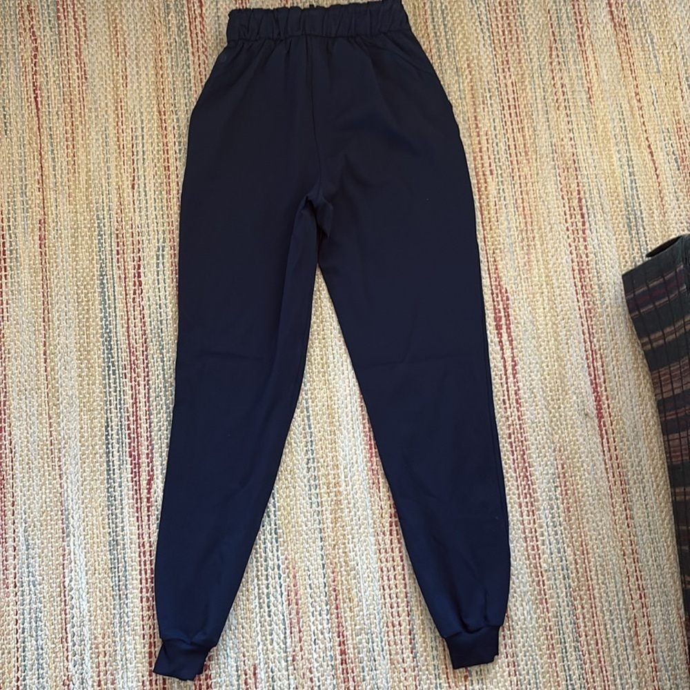 LULULEMON high rise jogger in navy - Picture 7 of 9